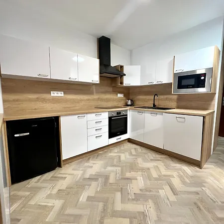 Lucia Apartment *