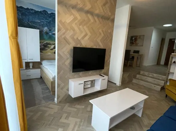 Lucia Apartmán *